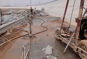 黔南公路钻孔施工
